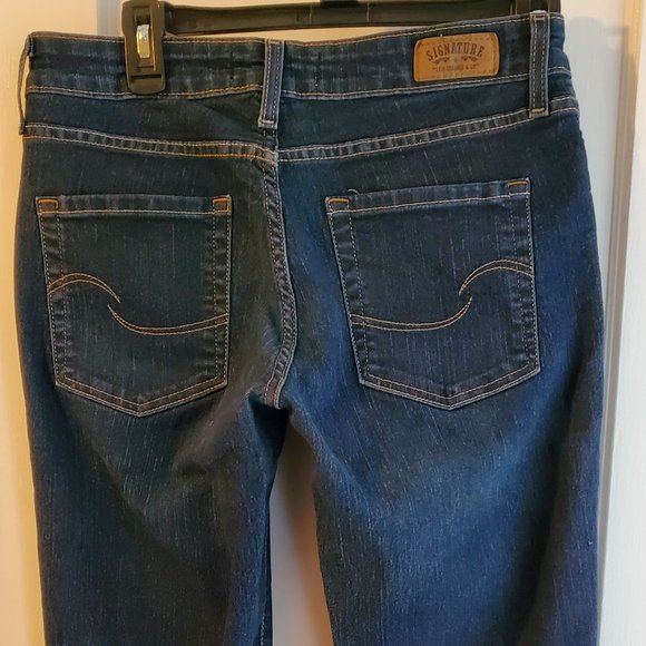 Levi Strauss & Co. Signature Modern Straight darker Jeans Size 8M - Picture 3 of 5